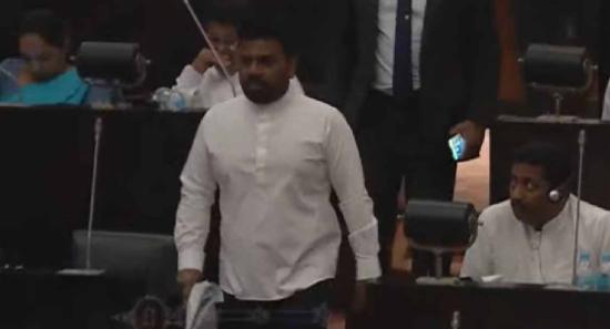 ජනපති පාර්ලිමේන්තුව අමතා සිදු කරන කතාව